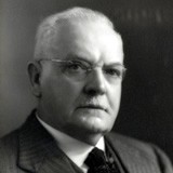 McLACHLAN, James (1870–1956)<br /> <span class=subheader>Senator for South Australia, 1935–47 (United Australia Party; Liberal Party of Australia)</span>