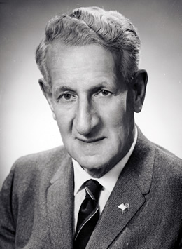 COOPER, Sir Walter Jackson (1888–1973)
